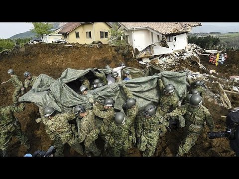 عمال الإنقاذ والإغاثة يواصلون البحث عن ناجين في اليابان