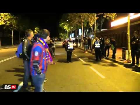 شاهد مشجع كتالوني يسخر من ميسي بسبب سوء نتائج برشلونة الأخيرة