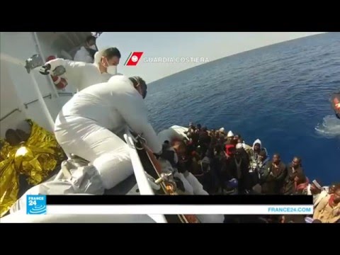 غرق المئات من المهاجرين في البحر المتوسط