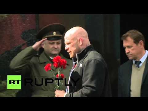 جيف مونسون يزور ضريح لينين