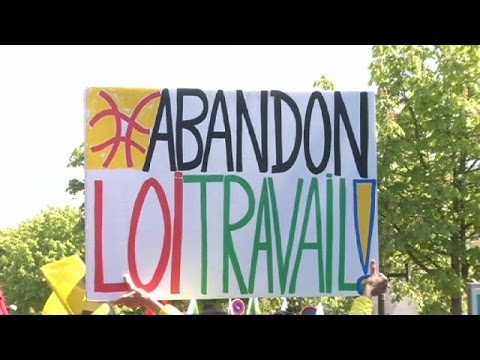 بالفيديو إصابات واعتقالات جراء أعمال شغب في فرنسا