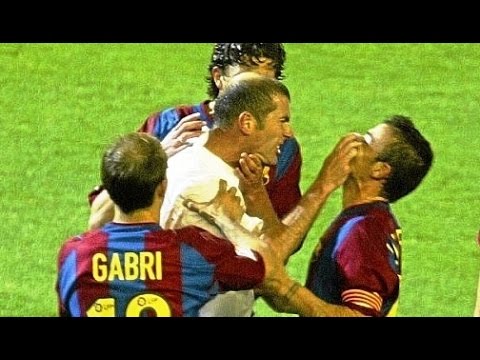 شاهد أغرب حوادث كرة القدم