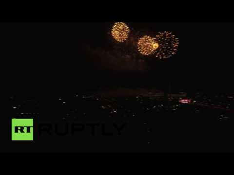 شاهد طائرة من دون طيار تصور ألعاب نارية في موسكو