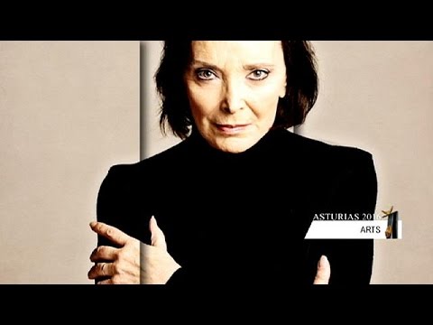 الممثلة الإسبانية نوريا إسبيرت تحوز على جائزة الفنون