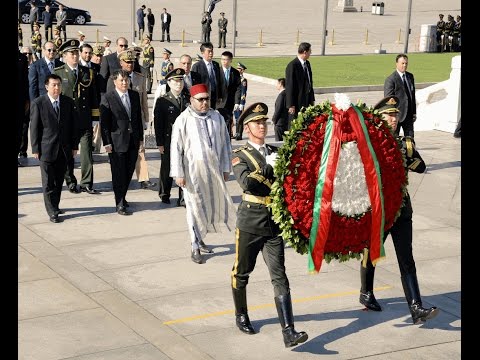 بالفيديو الملك محمد السادس يزور ساحة تيانانمين الشهيرة في بكين