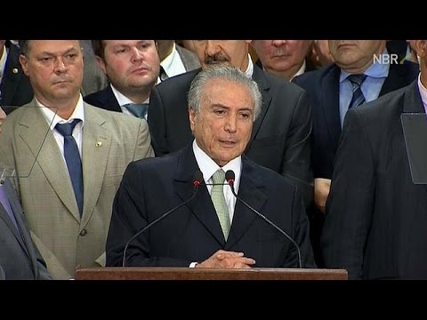 فيديو الرئيس البرازيلي الجديد يدعو إلى الثقة والمصالحة الوطنية لتخطي الأزمة