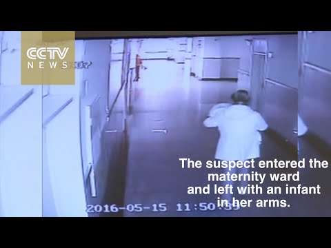 بالفيديو لحظة خطف طفل حديث الولادة