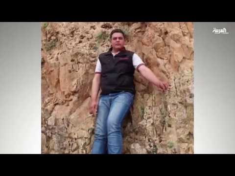 شاهد والد جندي لبناني قتل في سورية يعدم شابًا من عرسال