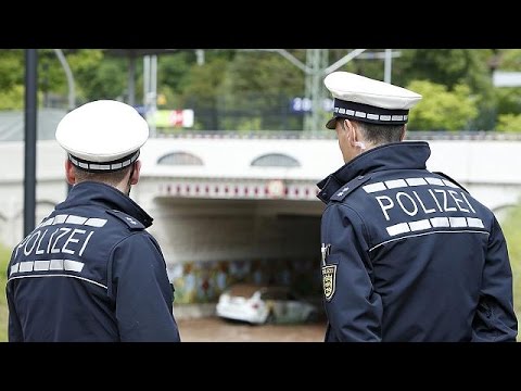 شاهد الأمطار الغزيرة تقتل أربعة أشخاص في ألمانيا