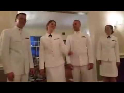 شاهد أفراد من الجيش الأميركي يغنون فيها حاجة حلوة