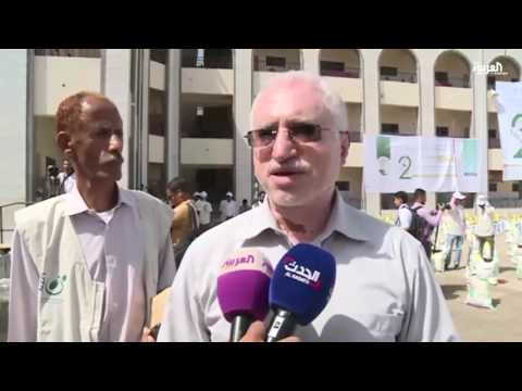 شاهد وكيل محافظة تعز يثمن مساعدات مركز الملك سلمان