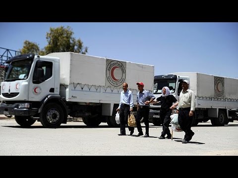 بالفيديو مساعدات انسانية محدودة تصل إلى داريا في سورية