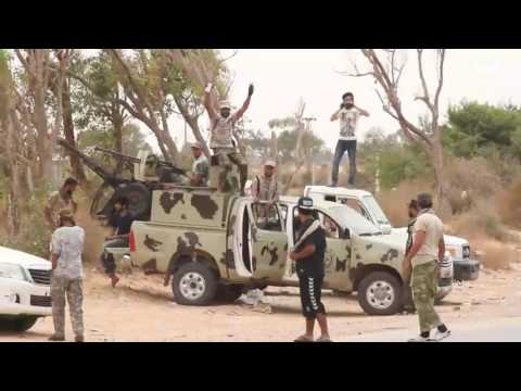 بالفيديو محاربة داعش توحد جهود السراج وحفتر