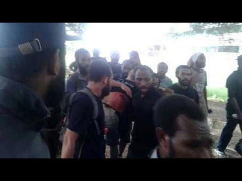 مقتل 4 أشخاص في مواجهات بين الشرطة ومتظاهرين في غينيا