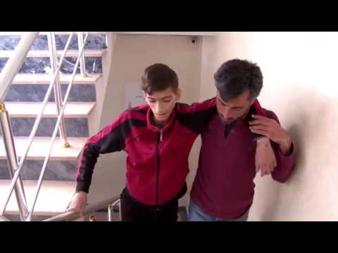 معاناة مستمرة بين الأمل بالشفاء والعودة إلى الوطن