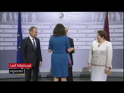 بالفيديو رئيس الاتحاد الأوروبي يصفع قادة القارة العجوز