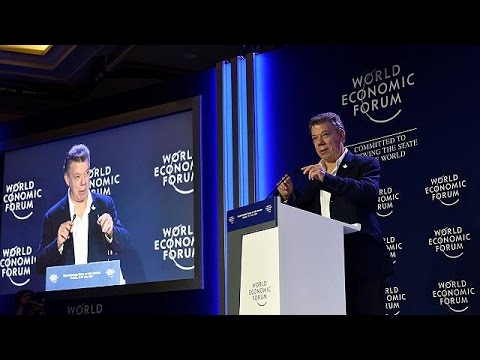 شاهد الرئيس الكولومبي يحذر من خطورة وقوع بلاده في فخ الحروب مرة أخرى