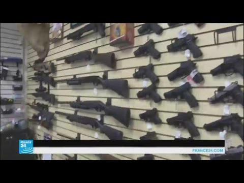 السياسيون يدعون لتشديد قوانين بيع الأسلحة في أميركا