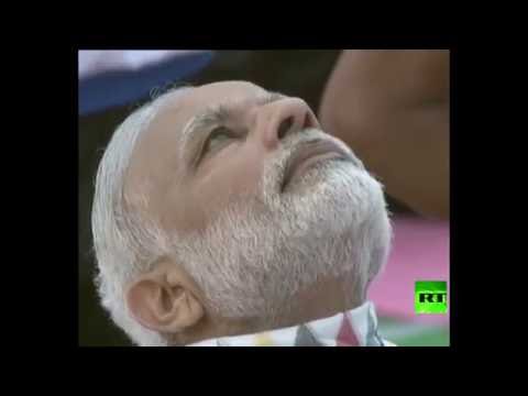 رئيس وزراء الهند يقود الآلاف في احتفال اليوم العالمي لليوغا