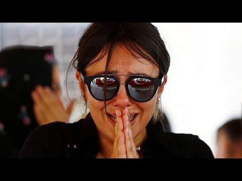 حالة من الصدمة الشديدة تتملك المسافرين في مطار اتاتورك إثر اعتداءات اسطنبول