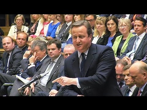 كاميرون يطالب كوربين بالاستقالة