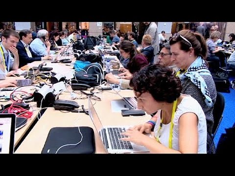 بالفيديو  صحفيون من اليونان يجيبون على اسئلة يورونيوز حول انسحاب بريطانيا من الاتحاد