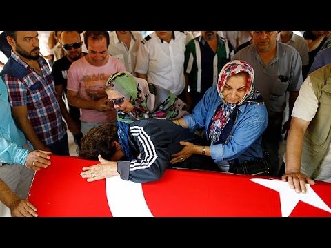 تكريم أرواح ضحايا الاعتداء على مطار اسطنبول