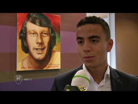 أشرف المهديوي المنتقل حديثًا إلى نادي أد دينباغ الهولندي