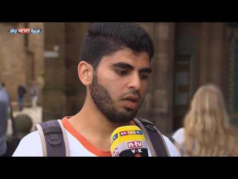 بالفيديو لاجئ سوري يعثر على 150 ألف يورو ويعيدها للشرطة