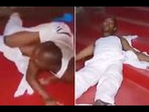 بالفيديو  لقطات مخيفة لرجل يظن أنه تحول إلى ثعبان