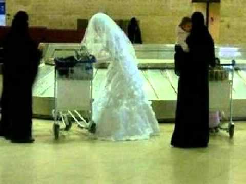 عريس مصري يهرب من حفل الزفاف