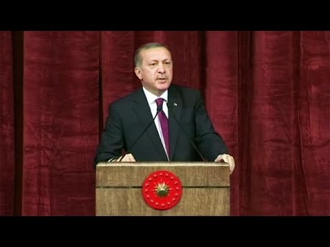 شاهد رجب طيب أردوغان يسقط الدعاوى ضدّ من أهانوا الرئيس