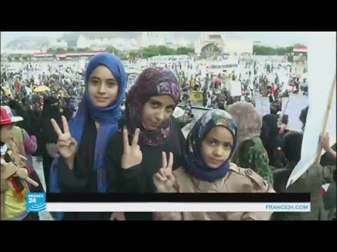 شاهد الوفد الحكومي اليمني يغادر الكويت