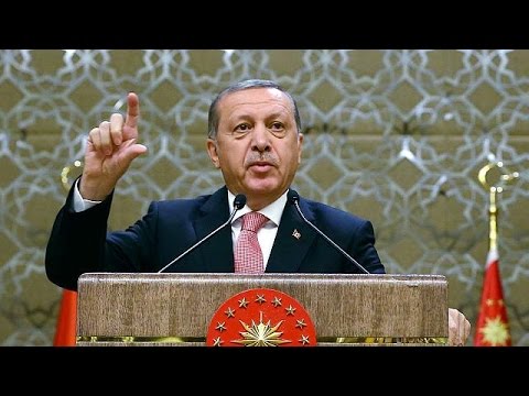 الرئيس أردوغان يتهم الغرب بمساندة الإرهاب والانقلابيين