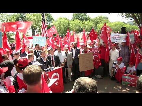 شاهد فعاليات تضامنية مع الحكومة التركية في أميركا وصربيا