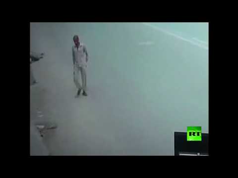 شاهد   ضحية حادث مروري يتجاهله أكثر من 400 مار