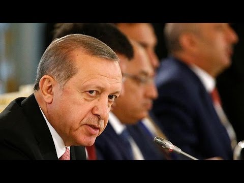بالفيديو الشرطة التركية تداهم عشرات الشركات في اسطنبول