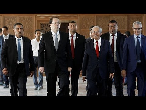 شاهد البرلمان التونسي يمنح الثقة للحكومة جديدة