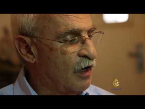 بالفيديو المقدسي أبو السعود يحيي  3 حِرف يدوية معًا