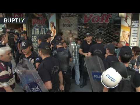 بالفيديو اعتقالات في أنقرة بعد تفريق تظاهرات تضامنية مع الأكراد المضربين في ديار بكر