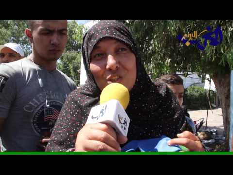 شاهد  المغاربة يتبادلون التهاني  في أول أيام العيد