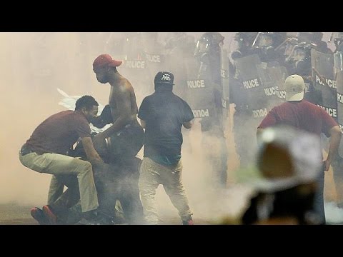 بالفيديو إعلان الطوارئ في تشارلوت الأميركية مع تواصل الاضطرابات