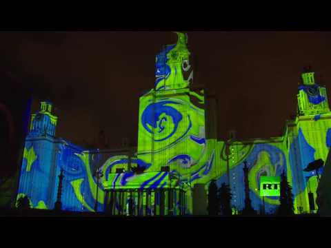 شاهد عرض افتتاحي لمهرجان دائرة الضوء في موسكو