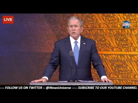 زوجة أوباما تحتضن جورج بوش في افتتاح متحف السود