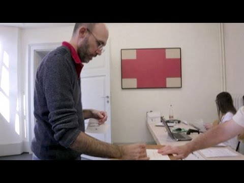 بالفيديو منح جهاز الاستخبارات مزيدًا من الصلاحيات في سويسرا