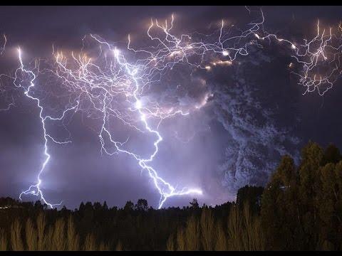 بالفيديو عواصف رعدية وتساقط للثلوج في أستراليا