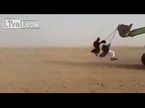 سعودي يبتكر أغرب أرجوحة لإسعاد زوجته