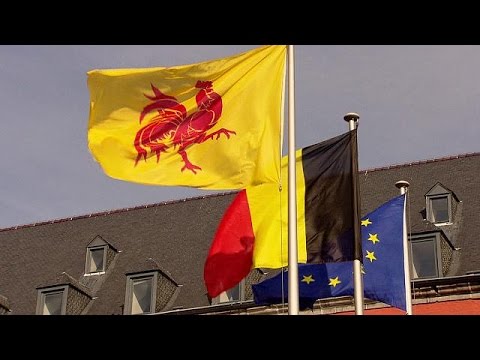 شاهد برلمان والونيا البلجيكية يعلّق التوقيع على الاتفاق الكندي الأوروبي