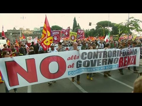 بالفيديو  احتجاجات في روما ضد إصلاحات رئيس الوزراء ماتيو رنزي