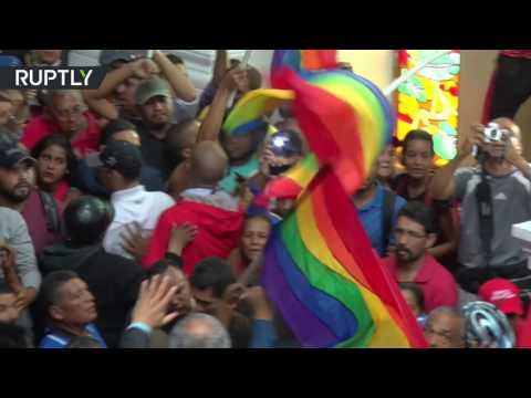 البرلمان الفنزويلي يندد بـانقلاب مادورو